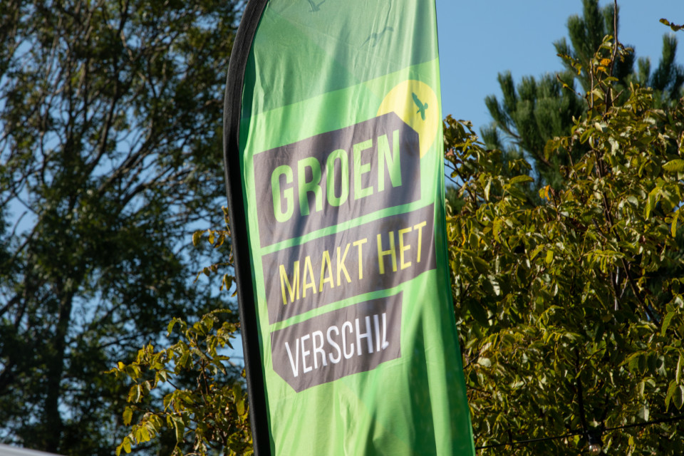 Weverling 80 jaar beachvlag